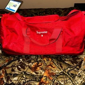 Supreme Duffle Bag SS19 Res